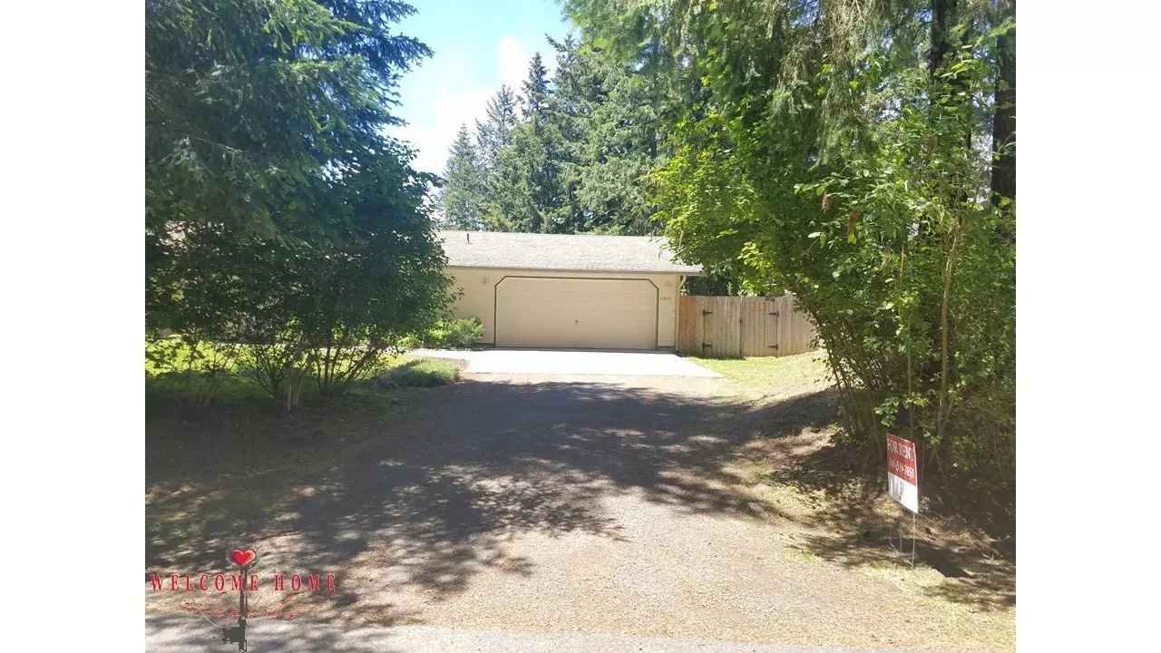 Wonderful Rambler In Amazing Wooded Community! New Flooring To Be Installed In Living Room!!! House for rent in Yelm, WA