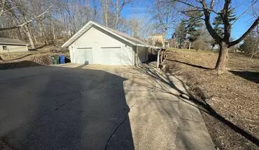 3 of 32 3 Bedroom, 2 Bath House With 2 Car Detached Garage House for rent in Davenport, IA