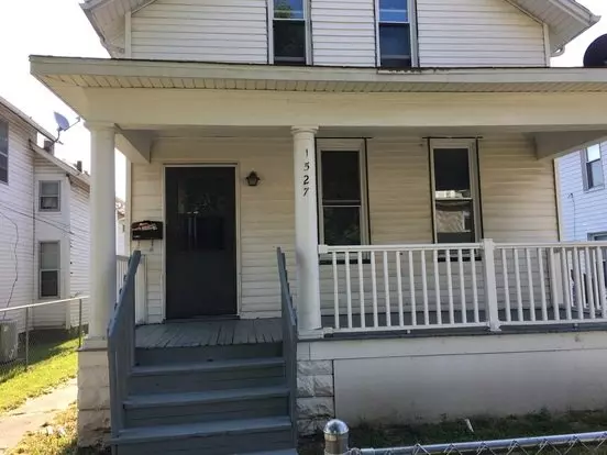 3 Bedroom House With 1 3/4 Bathrooms And Small Fenced Yard Apartment for rent in Davenport, IA