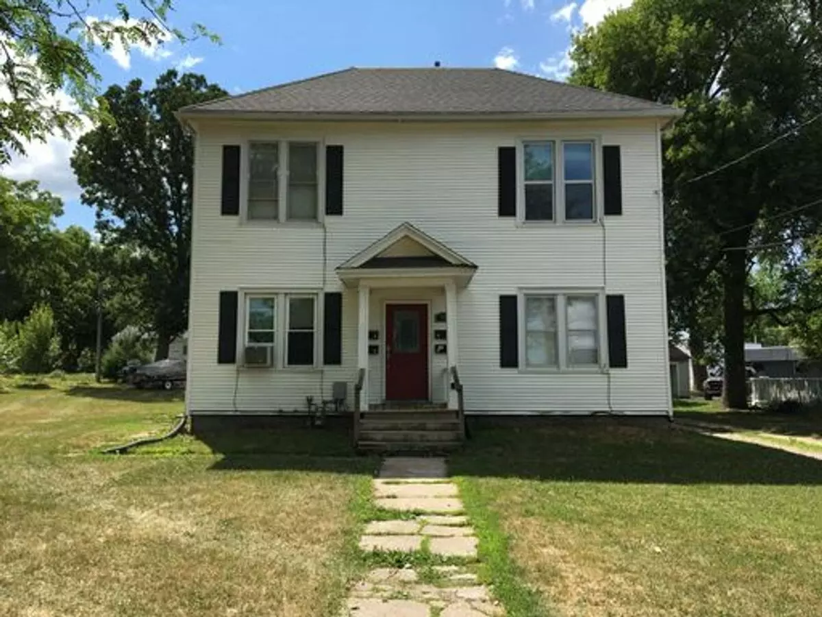 Elisee&#39;s Fourplex Apartment for rent in Albert Lea, MN