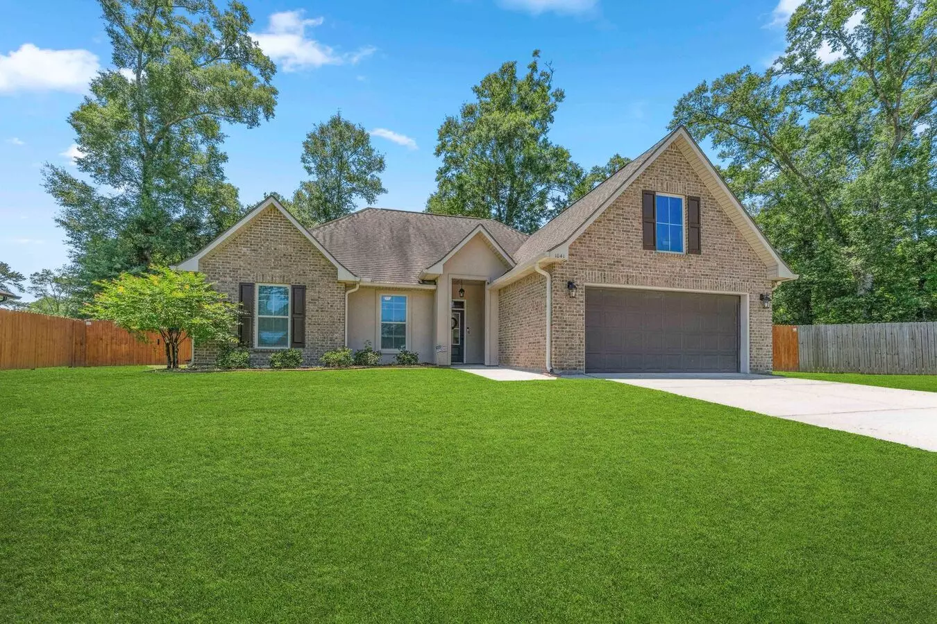 1041 Berkshire Dr House for rent in Pearl River, LA