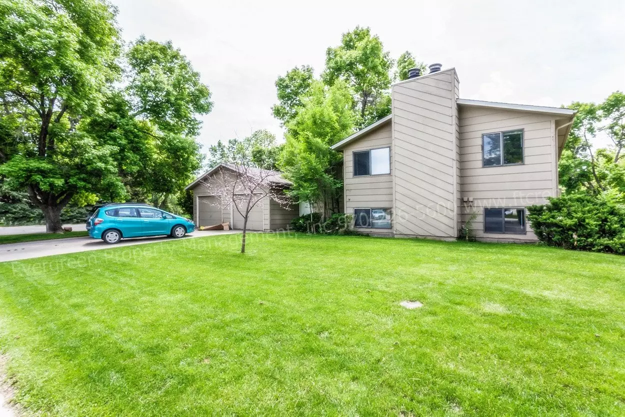 915 917 Camelot Ct Apartment for rent in Fort Collins, CO