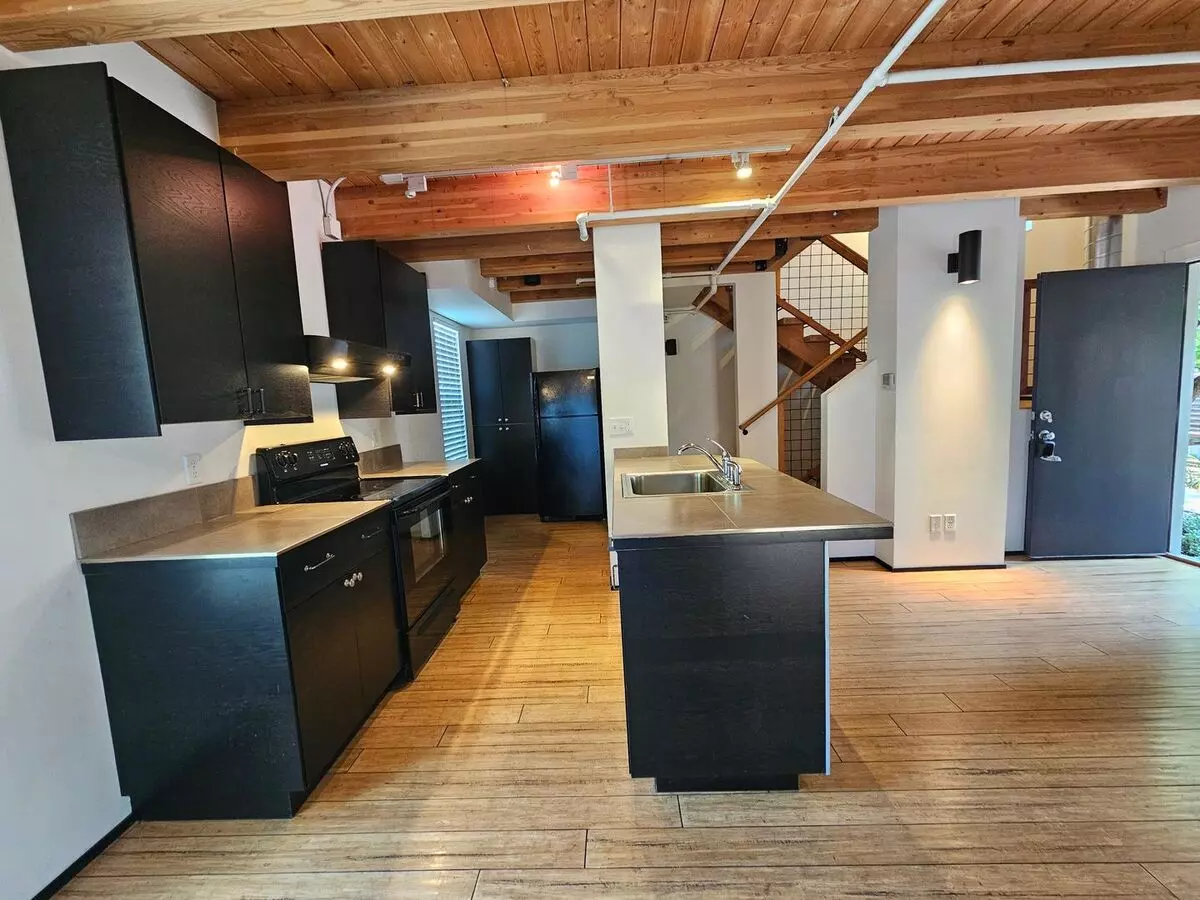318-320 W Myrtle Apartment for rent in Fort Collins, CO