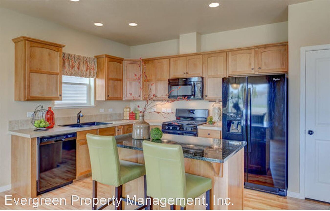 3969 Ginkgo St Wellington, CO House for Rent Rentable