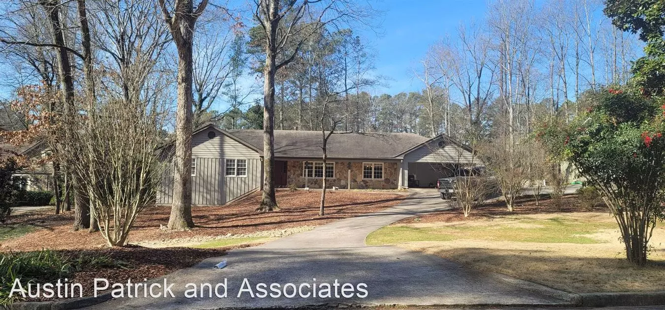 Charming Ranch On Golf Course! House for rent in Alpharetta, GA