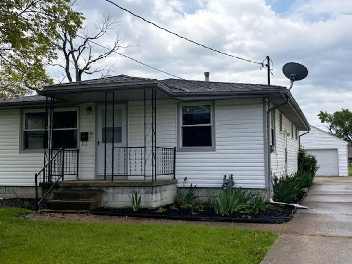 Charming 3 Bedroom 1 Bath Ranch Home House for rent in Lorain, OH