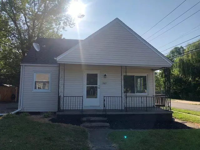 Charming 3 Bed 1 Bath Sheffield Lake Home House for rent in Sheffield Lake, OH