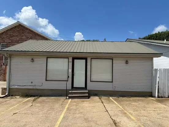 Renovated 2 Bedroom 1 Bath Unit For Rent! Apartment for rent in Tupelo, MS