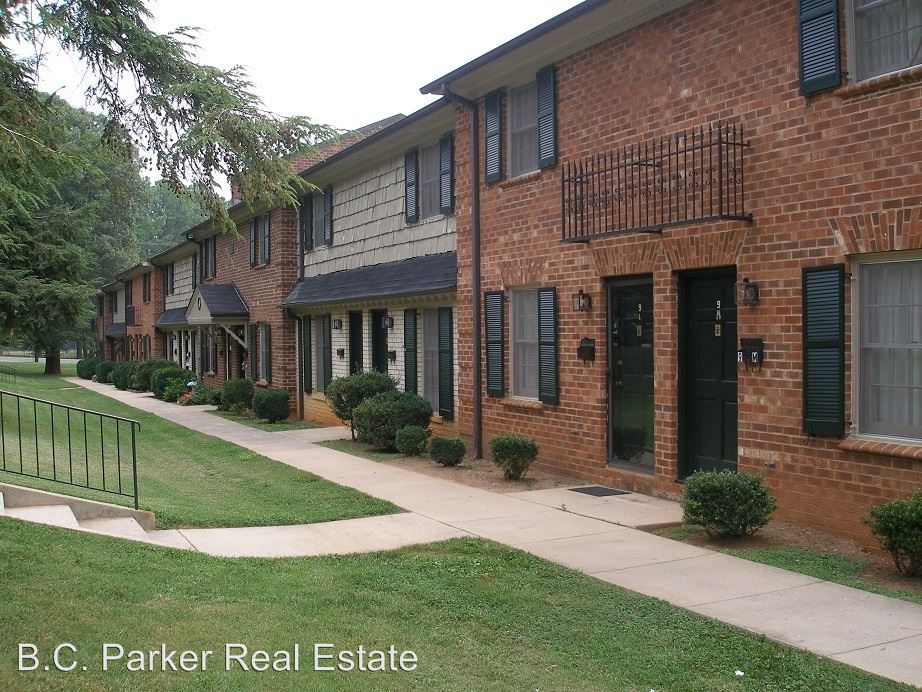 Trail Two & Highview Street Parliament House Apartments Burlington, NC Apartment for Rent