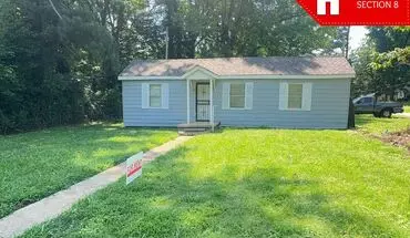 2 of 16 Charming 3 Bedroom 1 Bathroom - Open To Section 8 House for rent in Memphis, TN