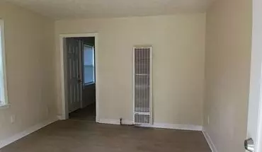 3 of 9 Delightful 2 Bedroom 1 Bath Duplex - Open To Section 8 House for rent in Memphis, TN