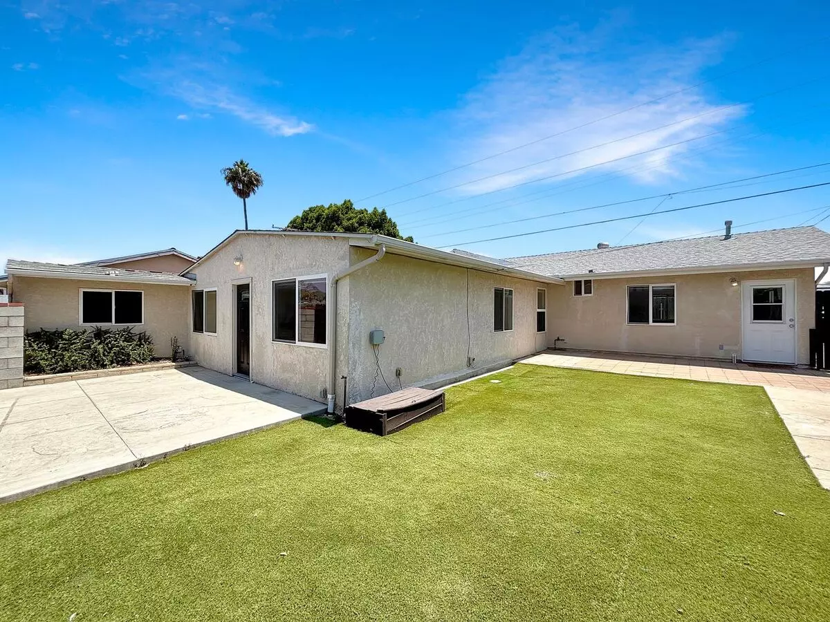 Beautiful 4bd/3ba House In Clairemont W/ A/c, W/d, Garage, & Bonus/rec Room! House for rent in San Diego, CA