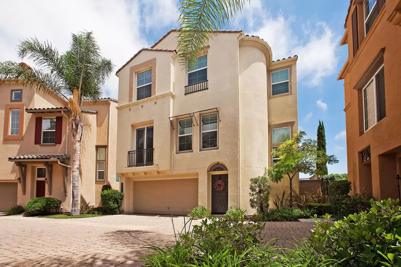 Spacious 3br/2.5ba Townhome In Gated Community – Prime San Diego Location! House for rent in San Diego, CA