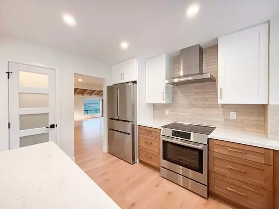 Beautifully Renovated 3bd/2.5ba House In La Jolla W/ W/d, Pool/spa, Balcony, & 2-car Garage! Apartment for rent in La Jolla, CA
