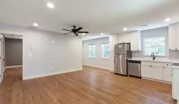 4 of 23 Beautiful And Spacious 1/1 Apt Unit In Historic Grant Park W/ Off-street Parking! House for rent in Atlanta, GA