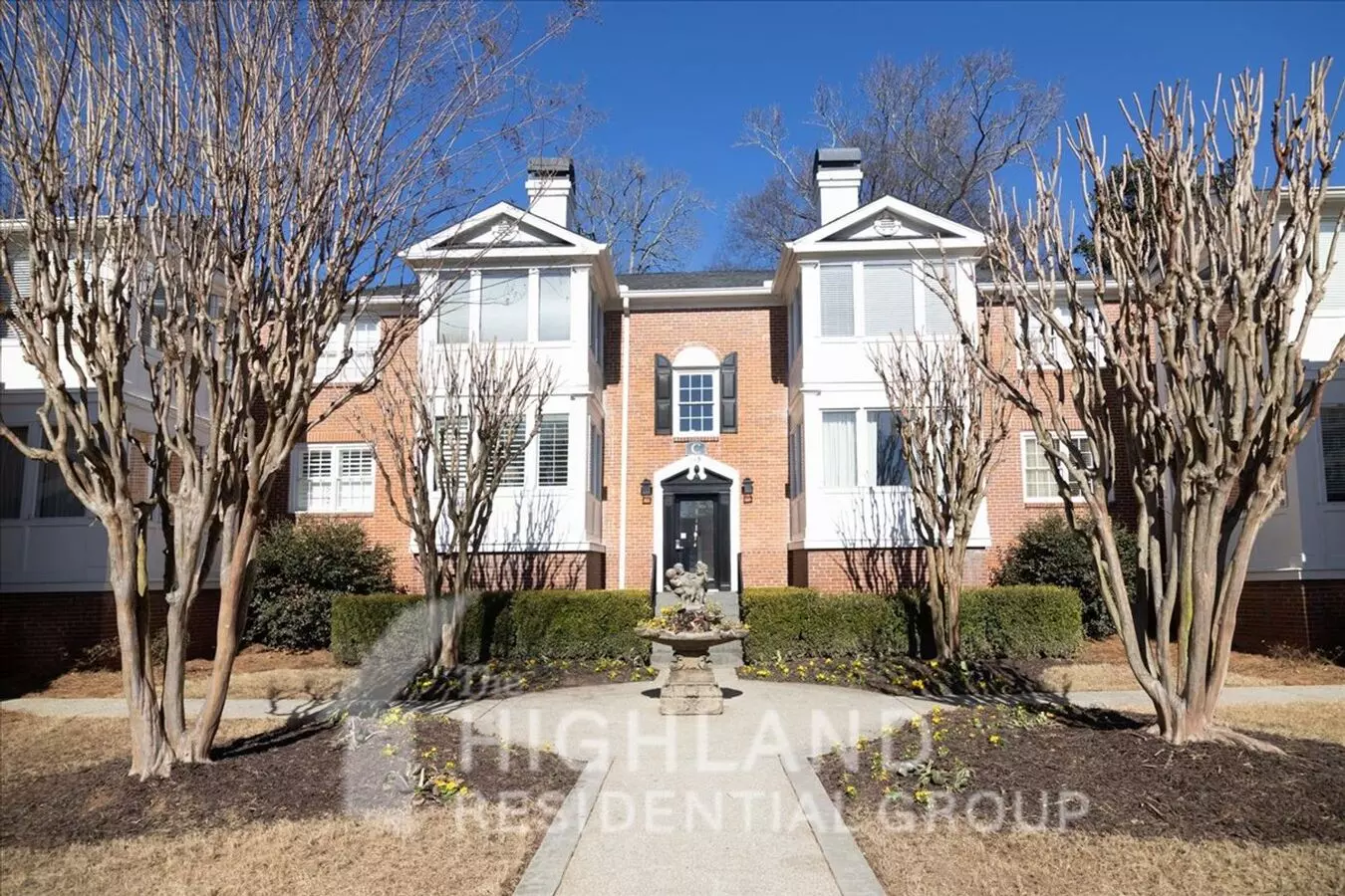 Spacious 2bd/1ba Condo W/ Sunroom In Desirable Buckhead Location! House for rent in Atlanta, GA