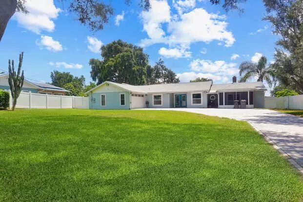 Single Family Home Near Legoland Now Available! Apartment for rent in Winter Haven, FL