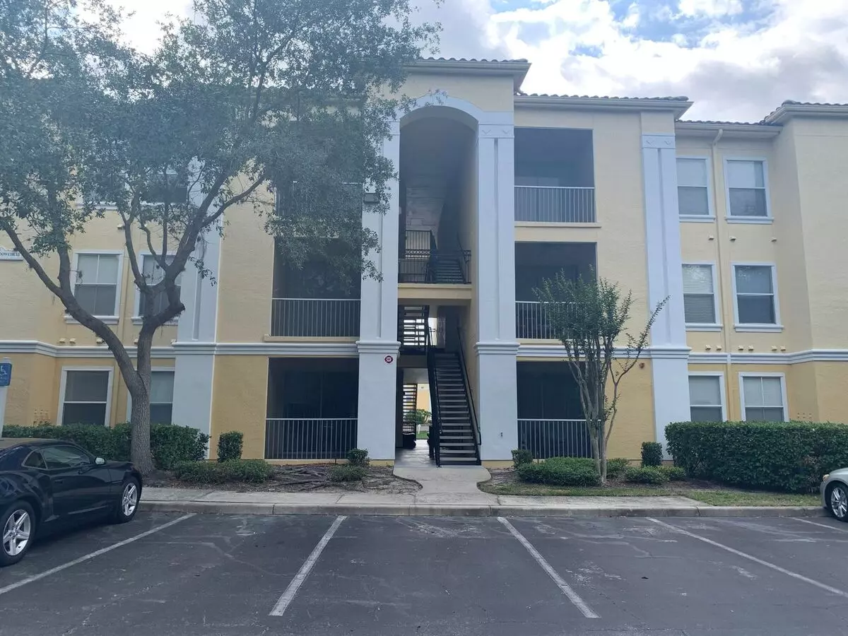 1br/1ba Visconti Condo With Pond View! House for rent in Maitland, FL
