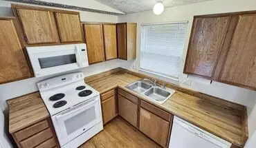 5 of 24 Charming 3bd/2ba Home In Prime Roswell Location – Walk To Downtown! House for rent in Roswell, GA