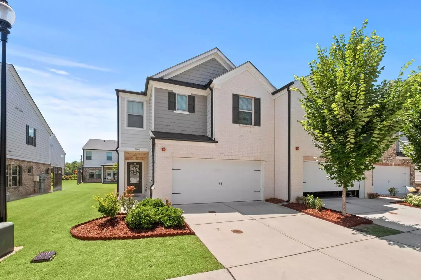 Gorgeous 3 Br/2.5 Ba Townhome In Marietta-end Unit! House for rent in Marietta, GA