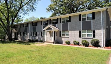 2 of 18 Twelve Oaks Apartments Apartment for rent in Marietta, GA