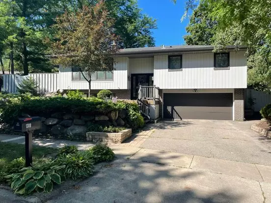 Beautiful 3 Bedroom Home In Middleton Apartment for rent in Middleton, WI Beautiful 3 Bedroom Home In Middleton Apartment for rent in Middleton, WI