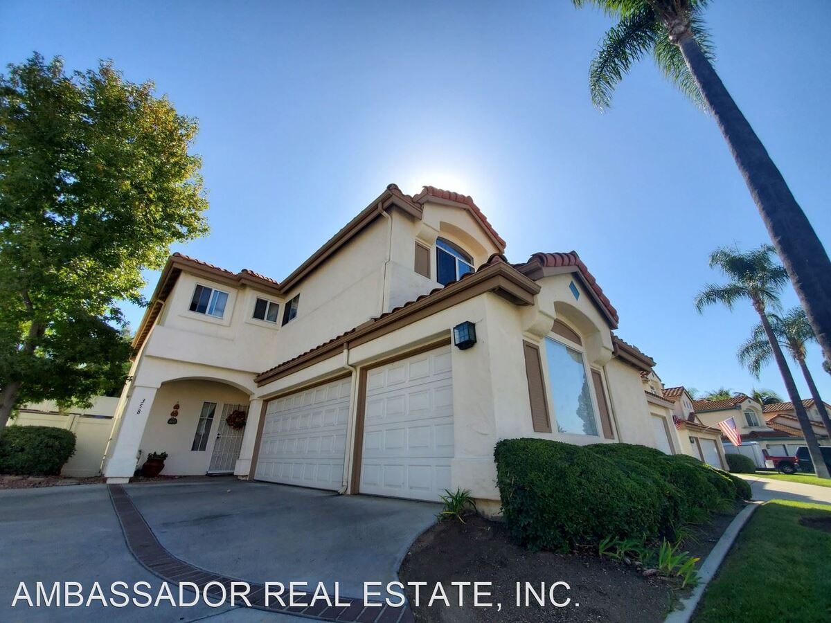 358 Arroyo Vis Fallbrook, CA House for Rent Rentable