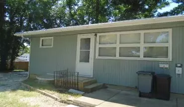 3 of 10 1857 College Heights #2 Apartment for rent in Manhattan, KS