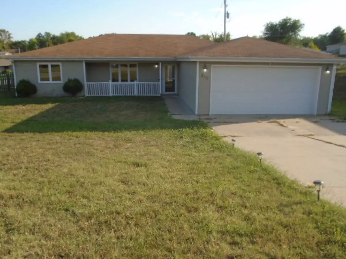 211 William Dr House for rent in Ogden, KS