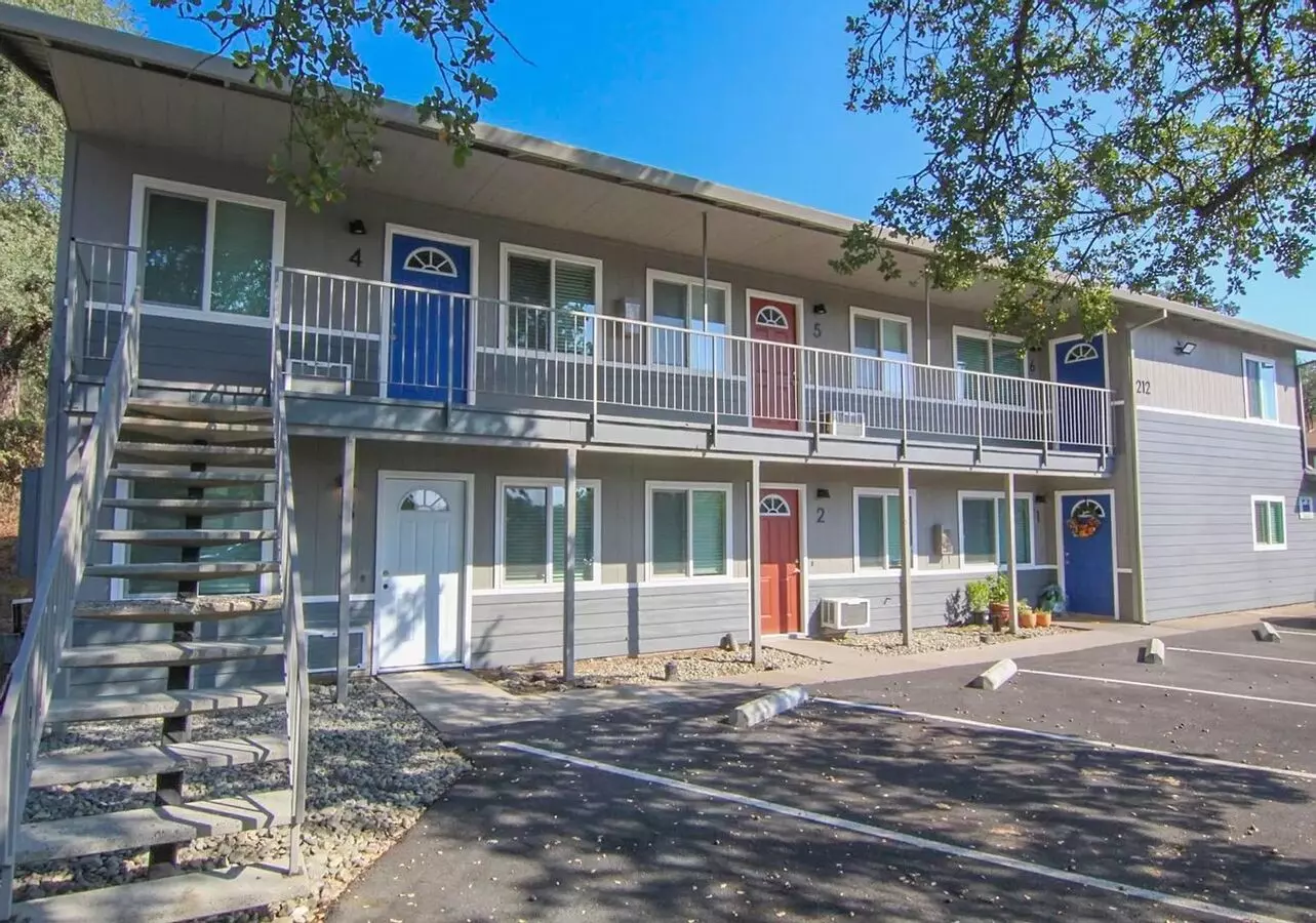 212 Boulder Creek Dr Apartment for rent in Redding, CA