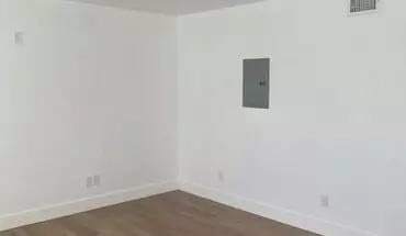 2 of 14 620-626 Iris Drive Apartment for rent in Redding, CA
