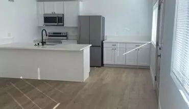 3 of 14 620-626 Iris Drive Apartment for rent in Redding, CA