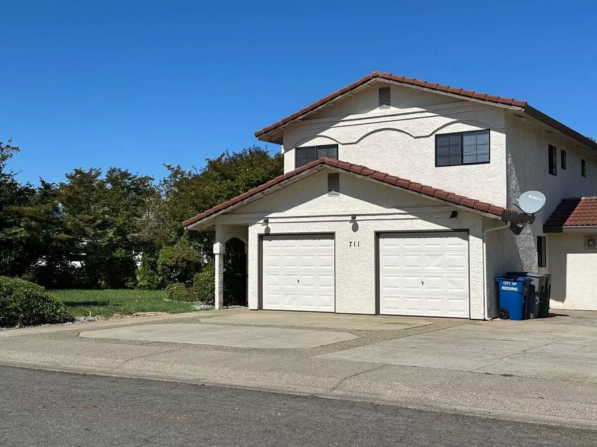 3 Bedroom 3 Bathroom Home In The Peppertree Subdivision House for rent in Redding, CA