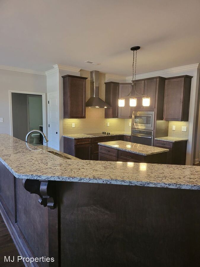 163 Legacy Cove Dr Madison, AL House for Rent Rentable