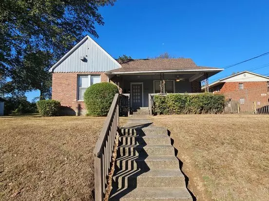 165 N Merton Apartment for rent in Memphis, TN