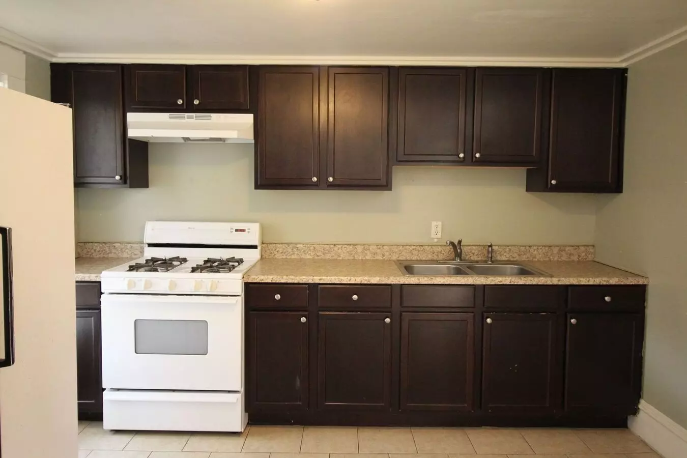 3 Bed -1.5 Bath House Near Gvsu Pew Campus. House for rent in Grand Rapids, MI