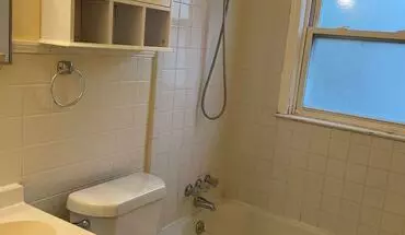 4 of 10 18914 ELKHART House for rent in Harper Woods, MI