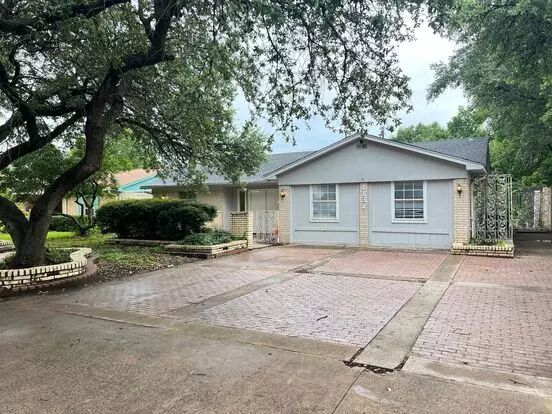 Kris Street Apartment for rent in Irving, TX