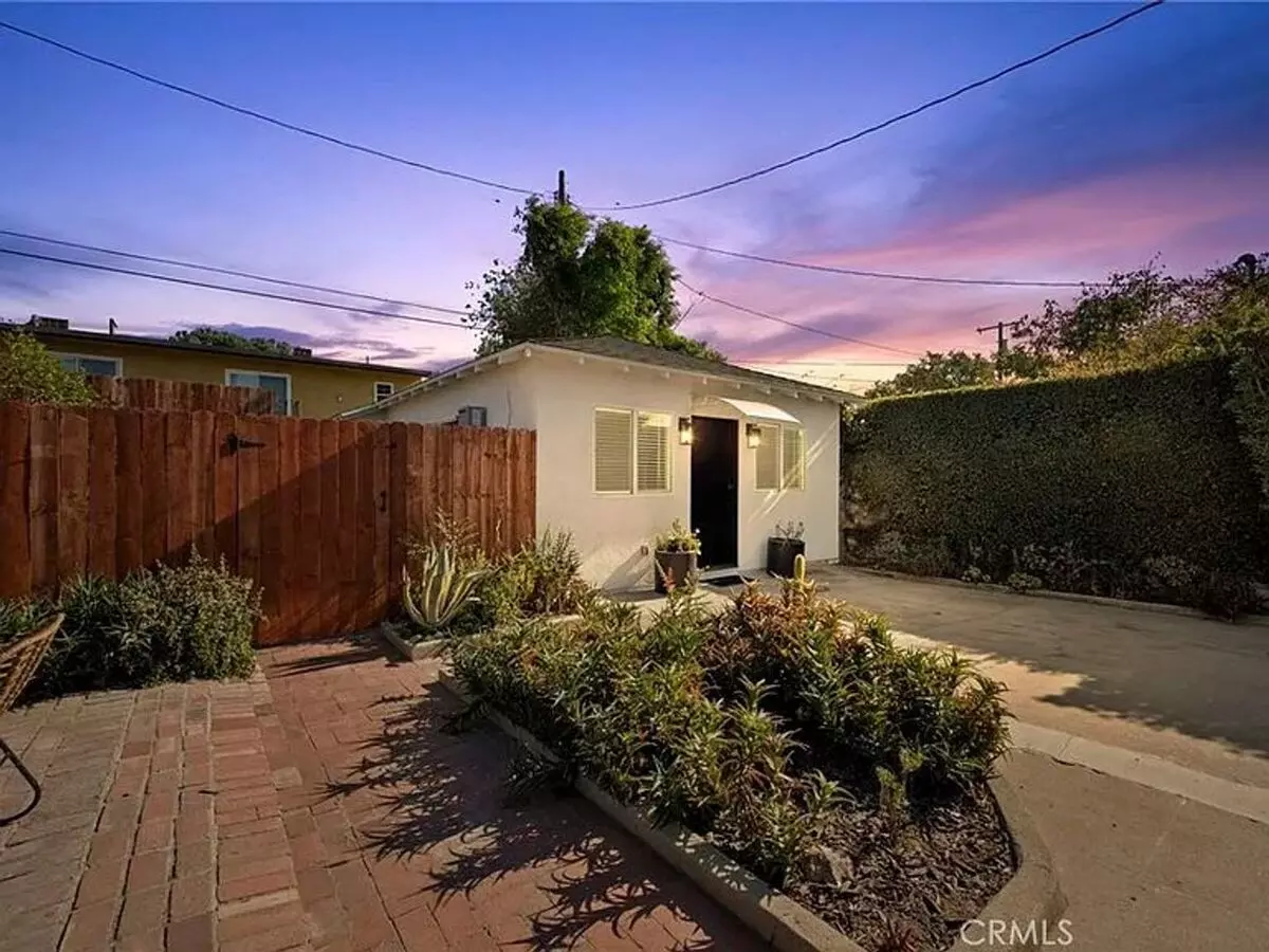 Brand New 1br + 1ba Adu / In Unit Laundry / Private Yard / Parking For One Car House for rent in Valley Village, CA