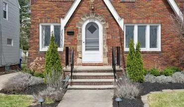 2 of 51 3569 Silsby Rd House for rent in University Heights, OH