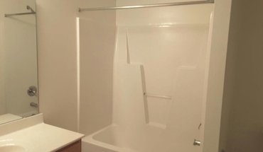 5 of 10 1885 Crest Hollow Drive Apartment for rent in Winstonsalem, NC