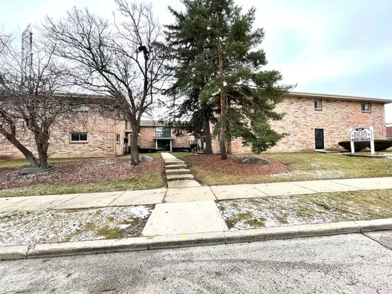 11229 W National Ave Apartment for rent in West Allis, WI