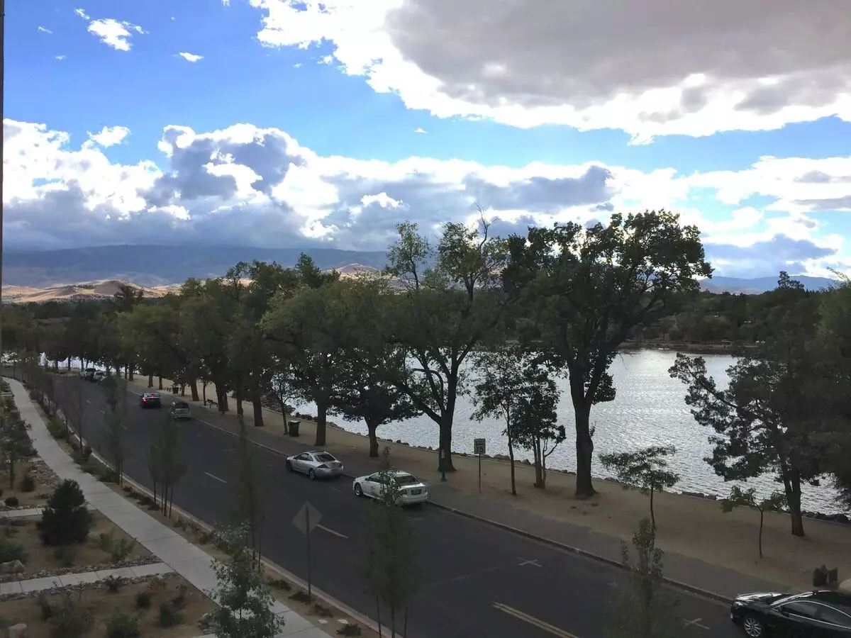 Lake View Resort Style Condo - Garage & Pool/fitness Center Apartment for rent in Reno, NV