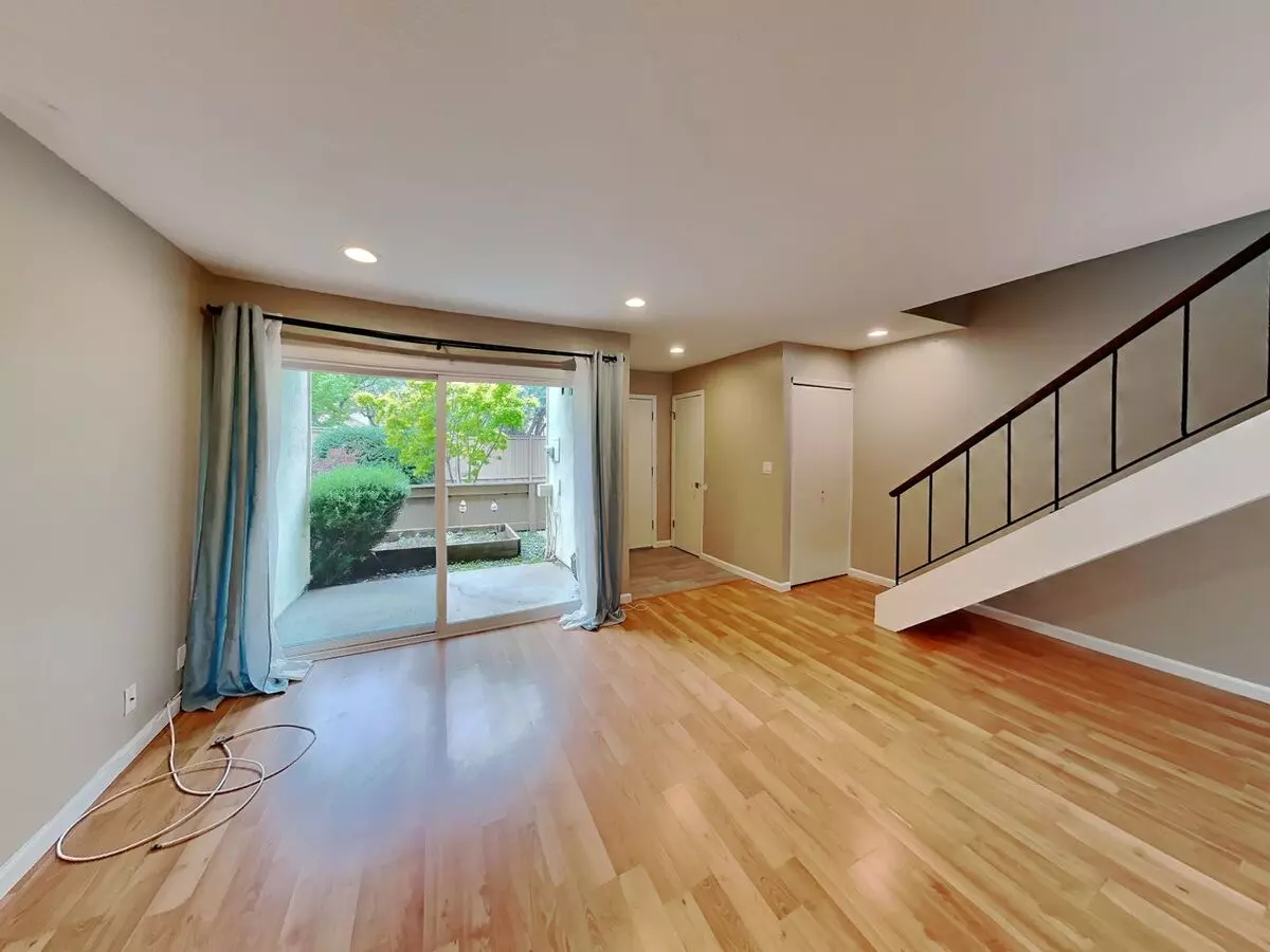Sunset Park Townhome Available In Walnut Creek! House for rent in Walnut Creek, CA