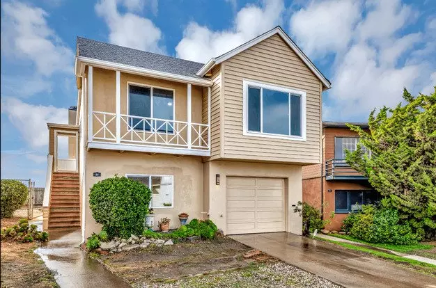 Upper Floor Of Fantastic Coastal California Dream - 3 Bed/2 Bath Home - Daly City Apartment for rent in Daly City, CA