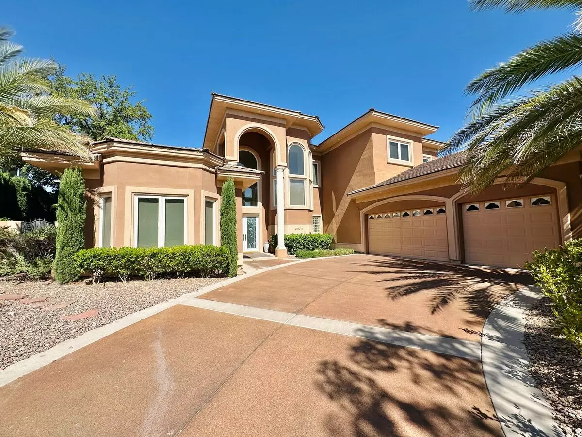 Stunning Home With Pool In Prestigious Eagle Hills! House for rent in Las Vegas, NV