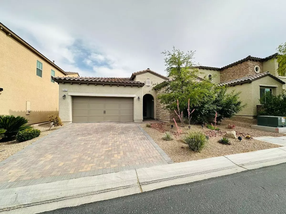 Immaculate Rhodes Ranch Golf Course Community Home With A Contemporary Open Floorplan And Mountain Views! House for rent in Las Vegas, NV