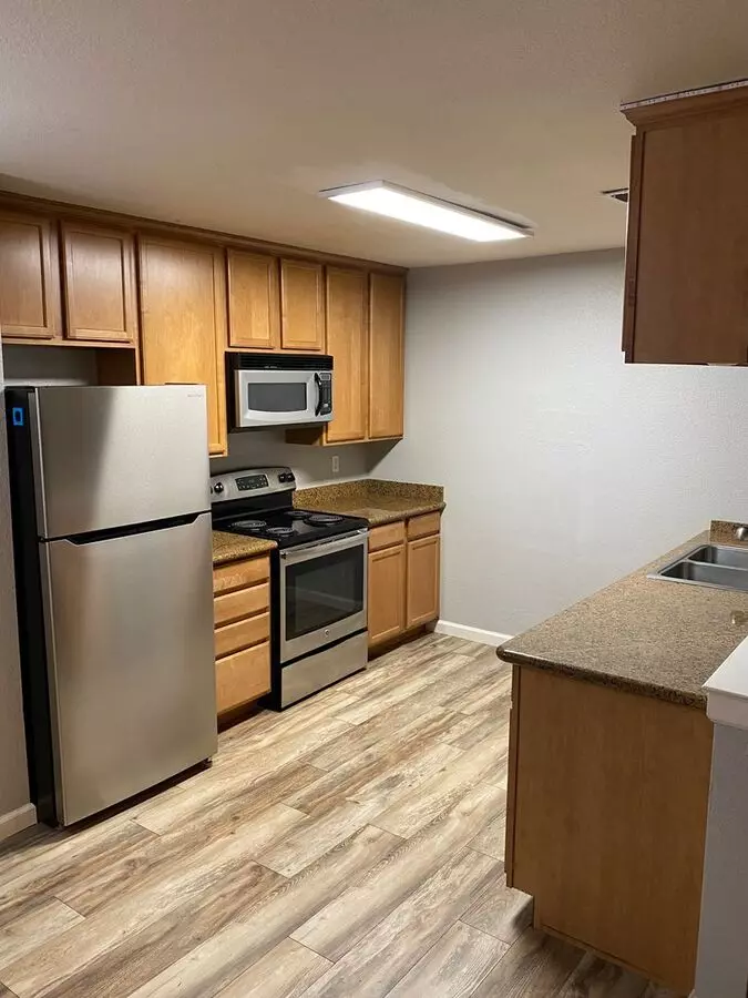 Cozy 3-bedroom Condo With Washer/dryer And Primary Suite! Minutes From Csuc! Apartment for rent in Chico, CA