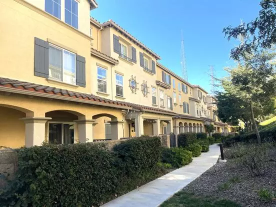 Luxurious Townhome In Gated Private Community Apartment for rent in Granada Hills, CA Luxurious Townhome In Gated Private Community Apartment for rent in Granada Hills, CA