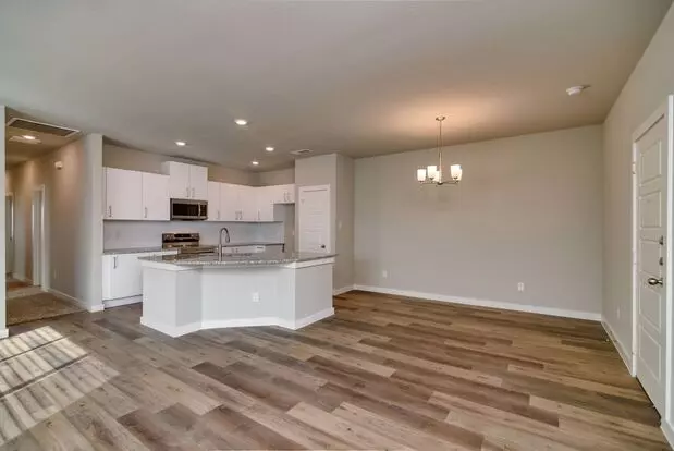 Gorgeous 3 Bedroom Duplex Located In Midlothian Isd! Apartment for rent in Venus, TX